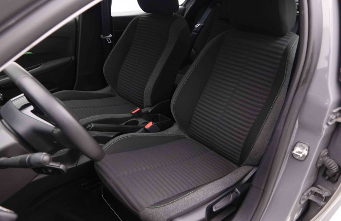 PEUGEOT_PEUGEOT_208_2550361_6.jpg