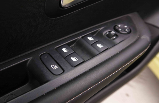 PEUGEOT_PEUGEOT_208_2550380_20.jpg PEUGEOT_PEUGEOT_208_2550380_20.jpg