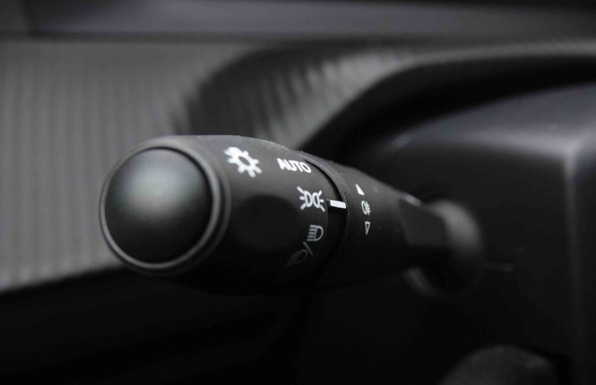 PEUGEOT_PEUGEOT_208_2550381_15.jpg PEUGEOT_PEUGEOT_208_2550381_15.jpg