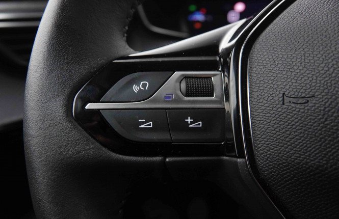 PEUGEOT_PEUGEOT_208_2550381_17.jpg PEUGEOT_PEUGEOT_208_2550381_17.jpg