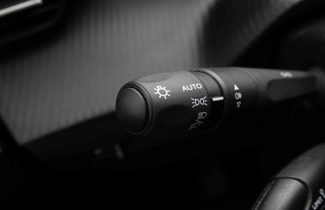 PEUGEOT_PEUGEOT_208_2550385_15.jpg PEUGEOT_PEUGEOT_208_2550385_15.jpg