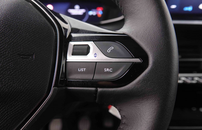 PEUGEOT_PEUGEOT_208_2550387_19.jpg PEUGEOT_PEUGEOT_208_2550387_19.jpg