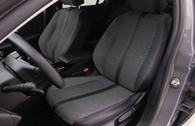 PEUGEOT_PEUGEOT_208_2550388_6.jpg PEUGEOT_PEUGEOT_208_2550388_6.jpg