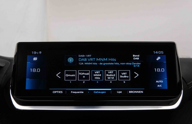 PEUGEOT_PEUGEOT_208_2550756_10.jpg PEUGEOT_PEUGEOT_208_2550756_10.jpg