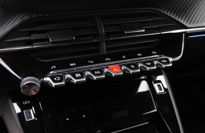 PEUGEOT_PEUGEOT_208_2550756_14.jpg PEUGEOT_PEUGEOT_208_2550756_14.jpg