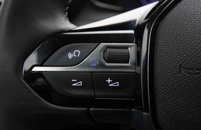 PEUGEOT_PEUGEOT_208_2551441_18.jpg