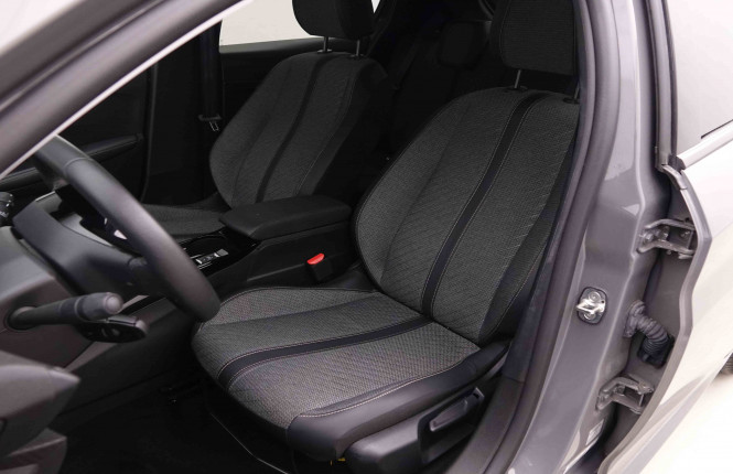 PEUGEOT_PEUGEOT_208_2551445_6.jpg