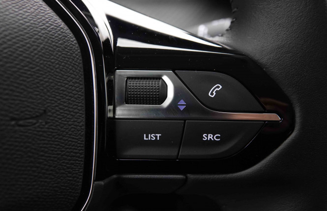 PEUGEOT_PEUGEOT_208_2551446_18.jpg PEUGEOT_PEUGEOT_208_2551446_18.jpg