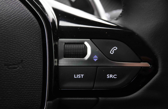 PEUGEOT_PEUGEOT_208_2551849_20.jpg PEUGEOT_PEUGEOT_208_2551849_20.jpg