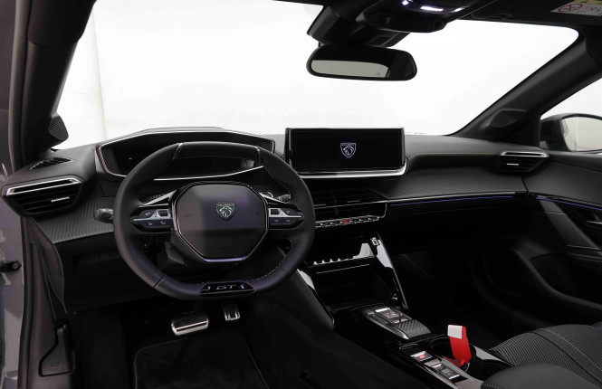 PEUGEOT_PEUGEOT_208_2652137_7.jpg