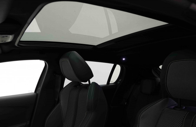 PEUGEOT_PEUGEOT_208_2652137_8.jpg