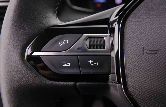 PEUGEOT_PEUGEOT_208_2652611_82.jpg PEUGEOT_PEUGEOT_208_2652611_82.jpg