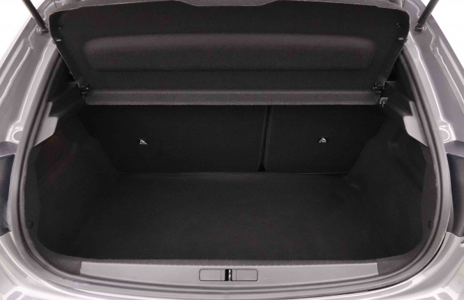 PEUGEOT_PEUGEOT_208_2653120_57.jpg