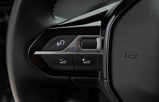 PEUGEOT_PEUGEOT_208_2653251_17.jpg PEUGEOT_PEUGEOT_208_2653251_17.jpg