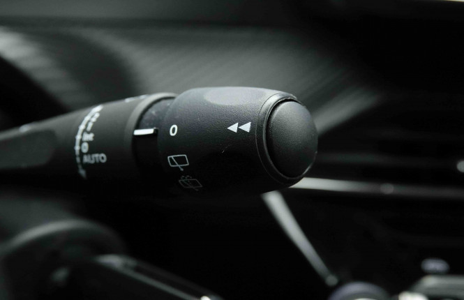 PEUGEOT_PEUGEOT_208_2653252_16.jpg