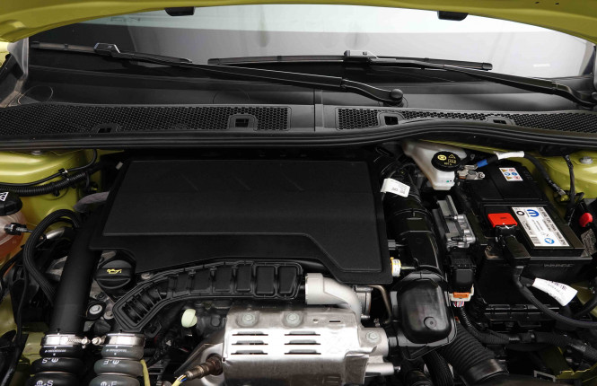 PEUGEOT_PEUGEOT_208_2653266_22.jpg