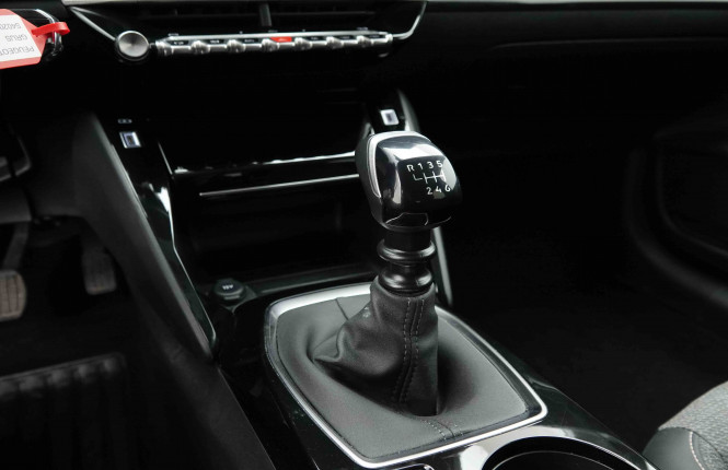 PEUGEOT_PEUGEOT_208_2653267_14.jpg