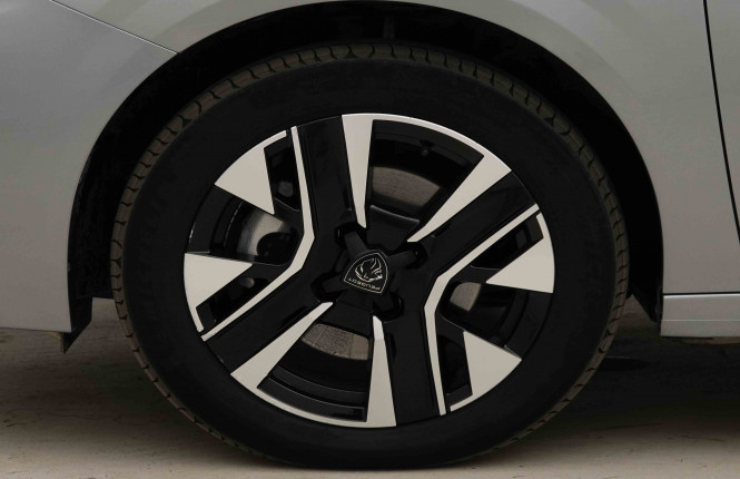 PEUGEOT_PEUGEOT_208_2653976_21.jpg