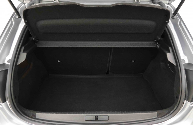 PEUGEOT_PEUGEOT_208_2653976_5.jpg