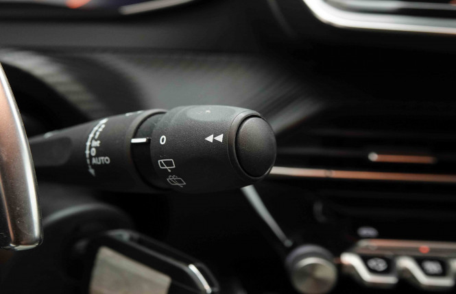 PEUGEOT_PEUGEOT_208_2654230_16.jpg