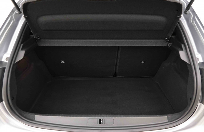 PEUGEOT_PEUGEOT_208_2654230_5.jpg