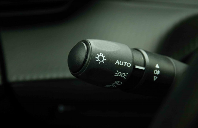 PEUGEOT_PEUGEOT_208_2654231_15.jpg