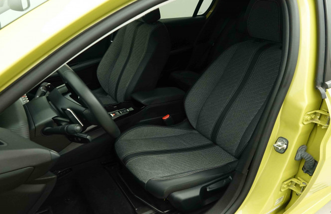 PEUGEOT_PEUGEOT_208_2654231_6.jpg