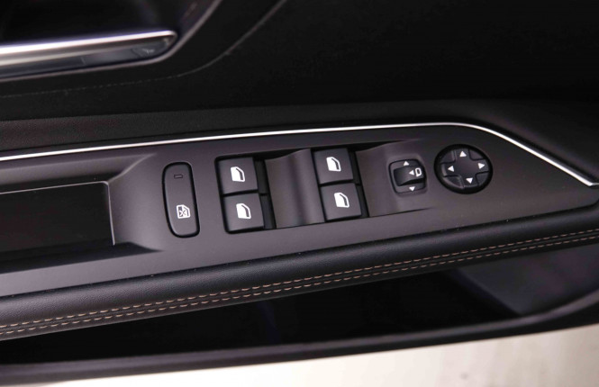 PEUGEOT_PEUGEOT_3008_2548362_23.jpg