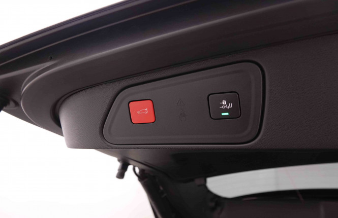 PEUGEOT_PEUGEOT_3008_2548362_6.jpg