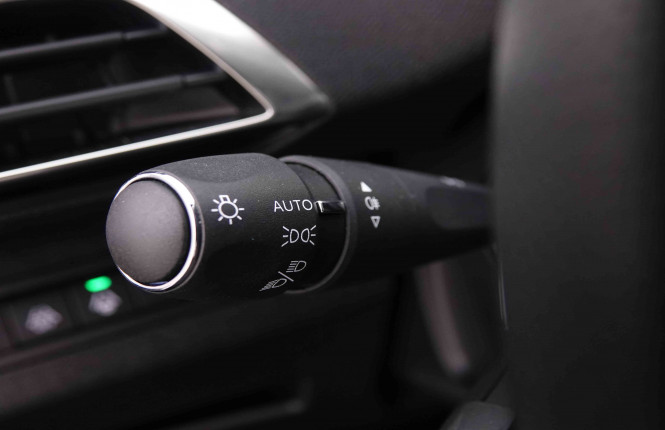 PEUGEOT_PEUGEOT_3008_2548367_15.jpg