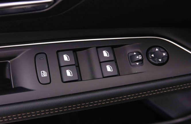 PEUGEOT_PEUGEOT_3008_2548367_21.jpg
