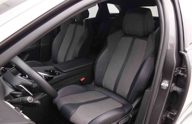 PEUGEOT_PEUGEOT_3008_2549459_6.jpg