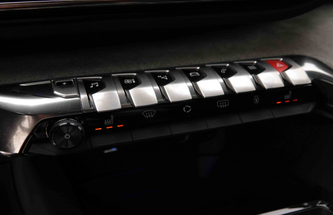 PEUGEOT_PEUGEOT_3008_2549462_16.jpg
