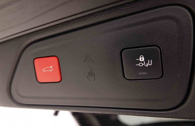 PEUGEOT_PEUGEOT_3008_2549462_6.jpg