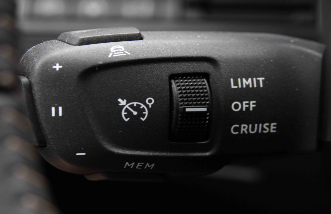 PEUGEOT_PEUGEOT_3008_2549524_19.jpg