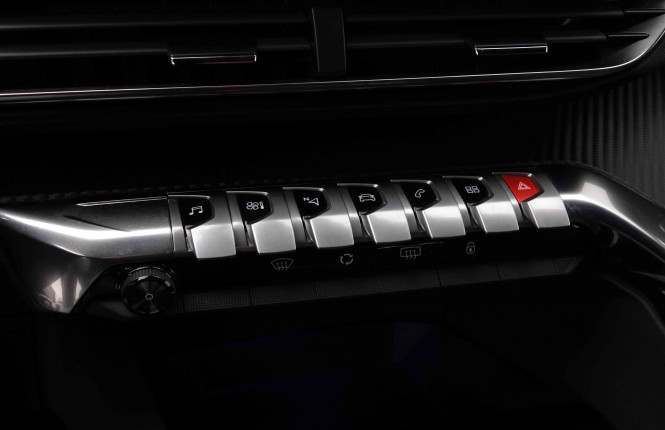 PEUGEOT_PEUGEOT_3008_2550332_13.jpg