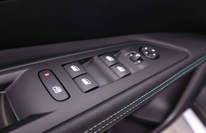 PEUGEOT_PEUGEOT_3008_2550334_20.jpg PEUGEOT_PEUGEOT_3008_2550334_20.jpg