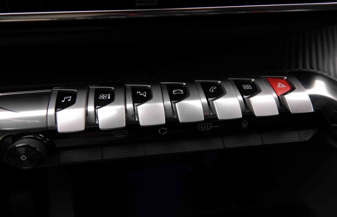 PEUGEOT_PEUGEOT_3008_2550335_14.jpg PEUGEOT_PEUGEOT_3008_2550335_14.jpg