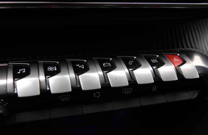 PEUGEOT_PEUGEOT_3008_2550339_13.jpg PEUGEOT_PEUGEOT_3008_2550339_13.jpg