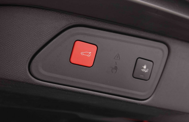 PEUGEOT_PEUGEOT_3008_2550342_6.jpg PEUGEOT_PEUGEOT_3008_2550342_6.jpg