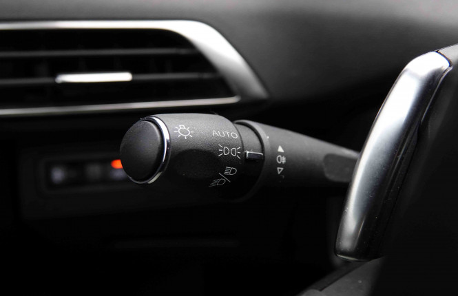 PEUGEOT_PEUGEOT_3008_2550933_17.jpg PEUGEOT_PEUGEOT_3008_2550933_17.jpg