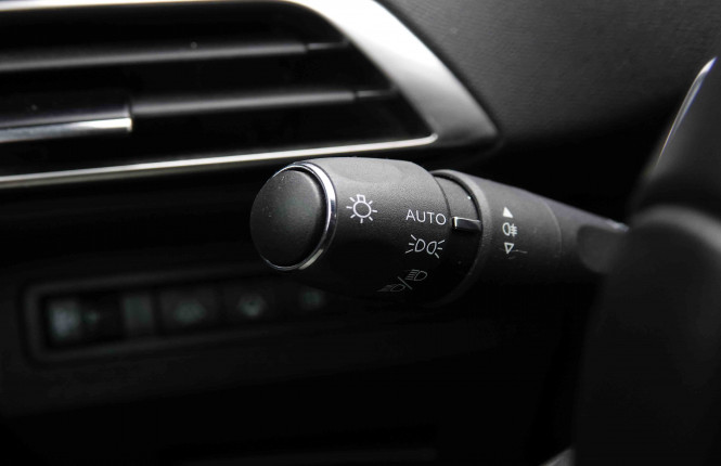 PEUGEOT_PEUGEOT_3008_2550934_16.jpg PEUGEOT_PEUGEOT_3008_2550934_16.jpg