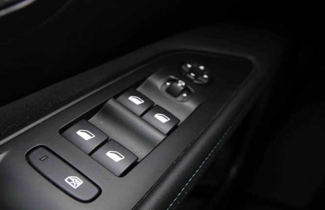 PEUGEOT_PEUGEOT_3008_2550934_21.jpg PEUGEOT_PEUGEOT_3008_2550934_21.jpg