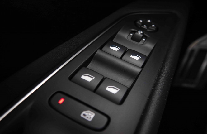 PEUGEOT_PEUGEOT_3008_2550993_19.jpg PEUGEOT_PEUGEOT_3008_2550993_19.jpg