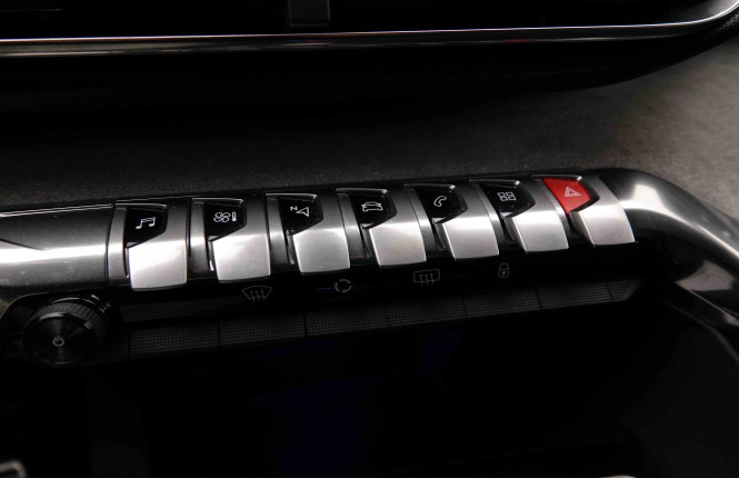 PEUGEOT_PEUGEOT_3008_2550994_13.jpg PEUGEOT_PEUGEOT_3008_2550994_13.jpg