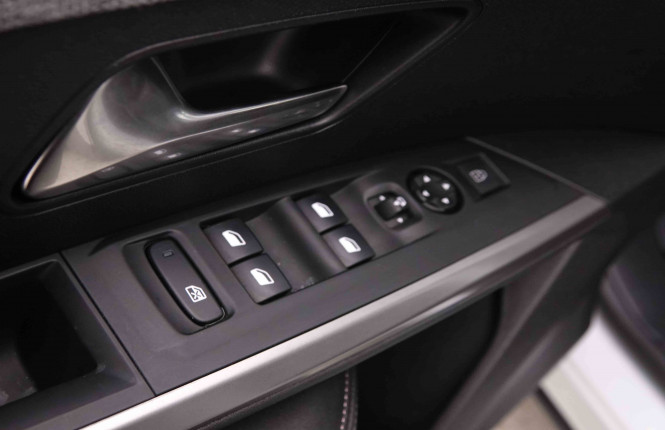 PEUGEOT_PEUGEOT_3008_2551074_18.jpg