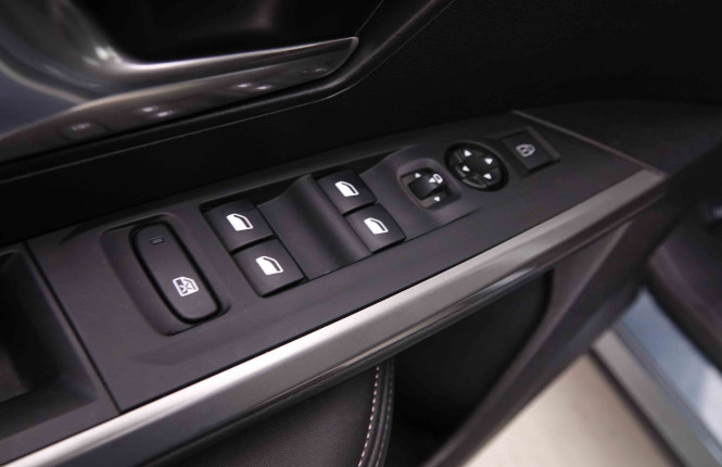 PEUGEOT_PEUGEOT_3008_2551078_18.jpg PEUGEOT_PEUGEOT_3008_2551078_18.jpg