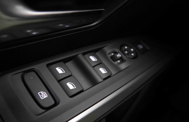 PEUGEOT_PEUGEOT_3008_2551225_20.jpg PEUGEOT_PEUGEOT_3008_2551225_20.jpg