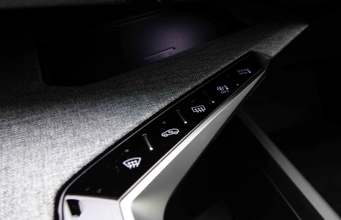 PEUGEOT_PEUGEOT_3008_2551227_14.jpg PEUGEOT_PEUGEOT_3008_2551227_14.jpg