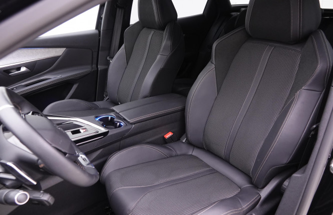 PEUGEOT_PEUGEOT_3008_2652810_6.jpg